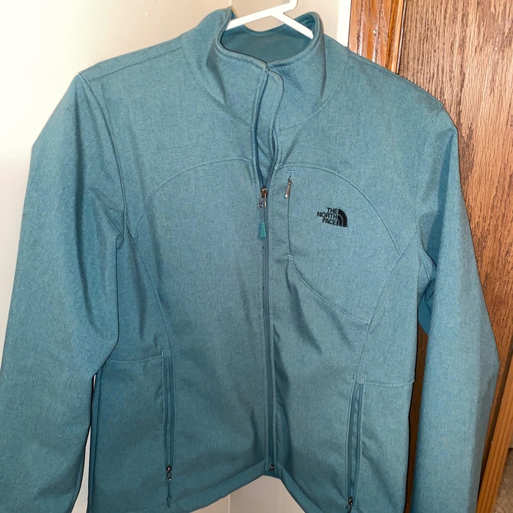 NWOT NORTH FACE JACKET💚